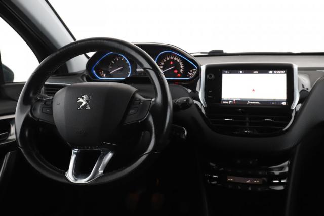 Peugeot 2008 image 1