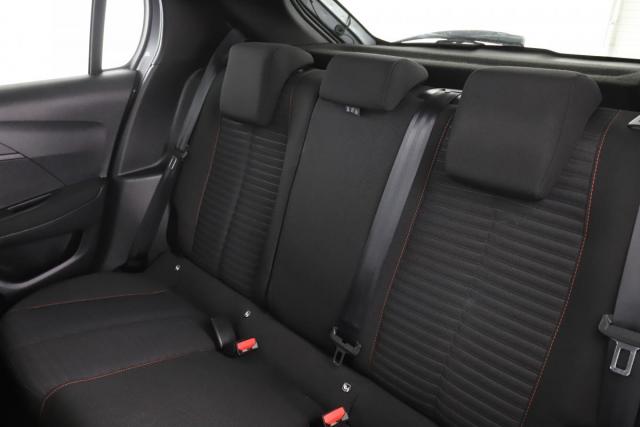 Peugeot 208 image 1