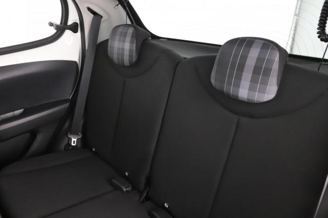 Peugeot 108 image 6