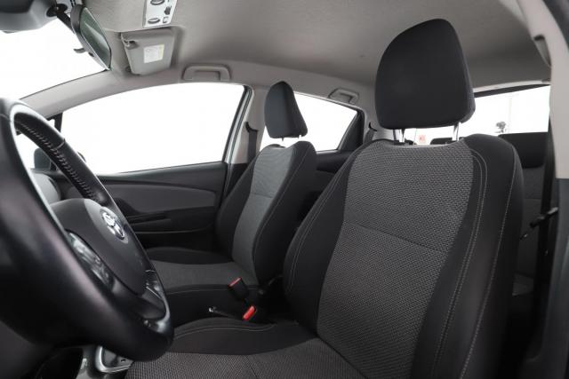 Toyota Yaris image 6