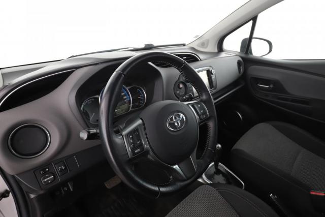 Toyota Yaris image 2