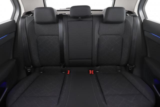 Volkswagen Golf image 8