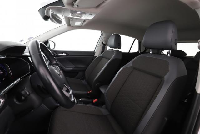 Volkswagen T-Cross image 2