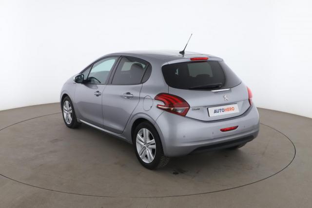 Peugeot 208 image 2