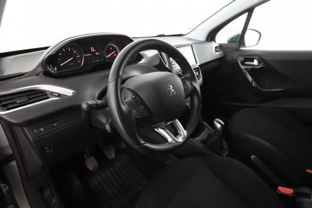 Peugeot 208 image 3
