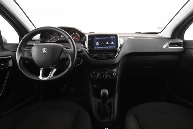 Peugeot 208 image 7