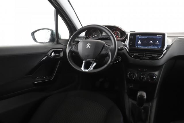Peugeot 208 image 8