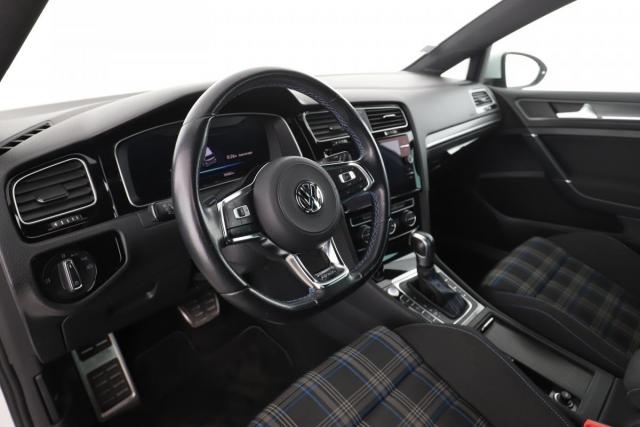 Volkswagen Golf image 4