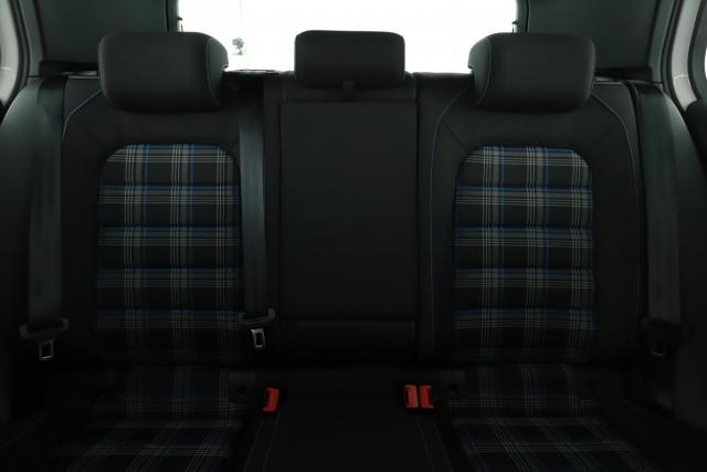 Volkswagen Golf image 1