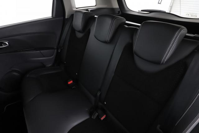 Renault Clio Estate image 8