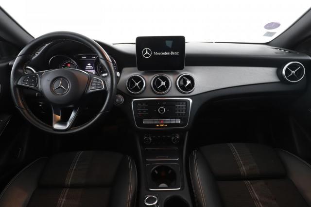 Mercedes Benz Cla image 7