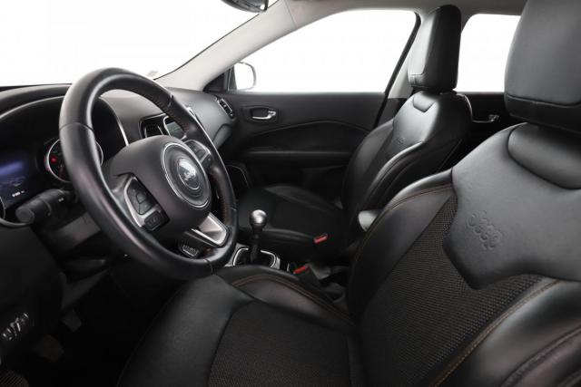 Jeep Compass image 8