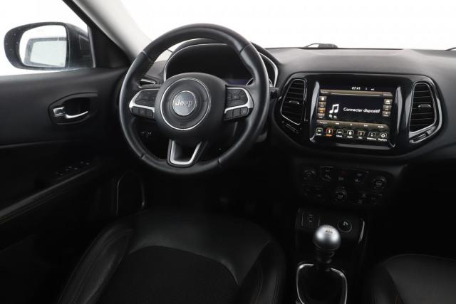 Jeep Compass image 2