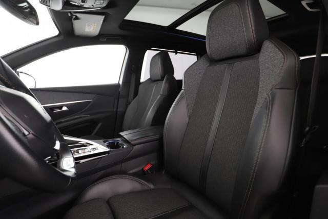 Peugeot 5008 image 6