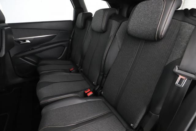 Peugeot 5008 image 9