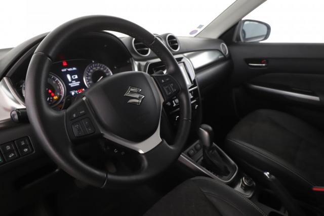 Suzuki Vitara image 2