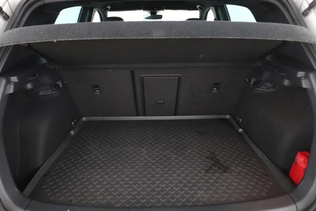 Volkswagen Golf image 6