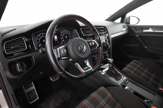 Volkswagen Golf image 2