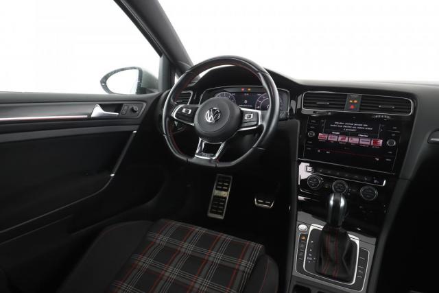 Volkswagen Golf image 1