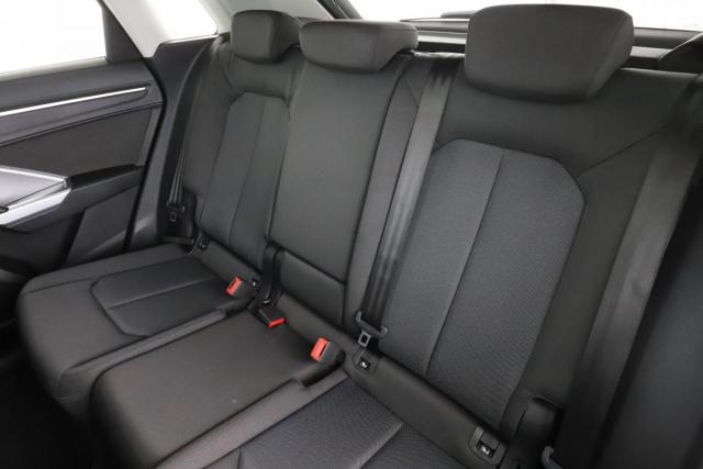 Audi Q3 image 6