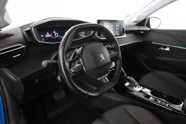 Peugeot 208 image 9