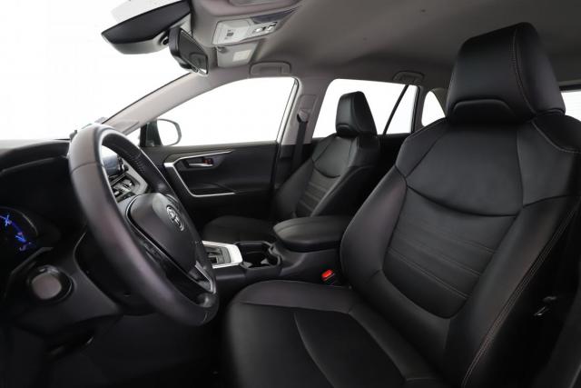 Toyota Rav4 image 9