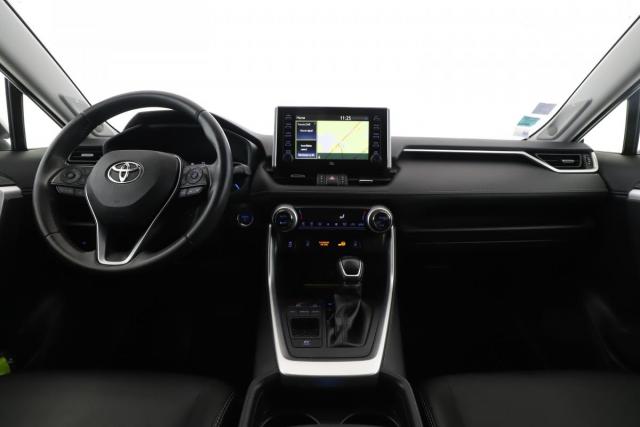 Toyota Rav4 image 8