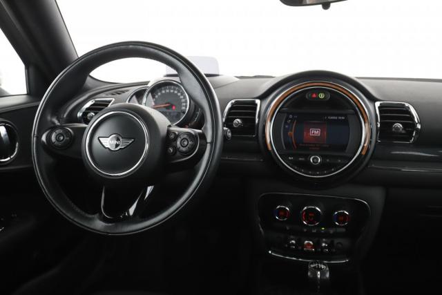 Mini Clubman image 3