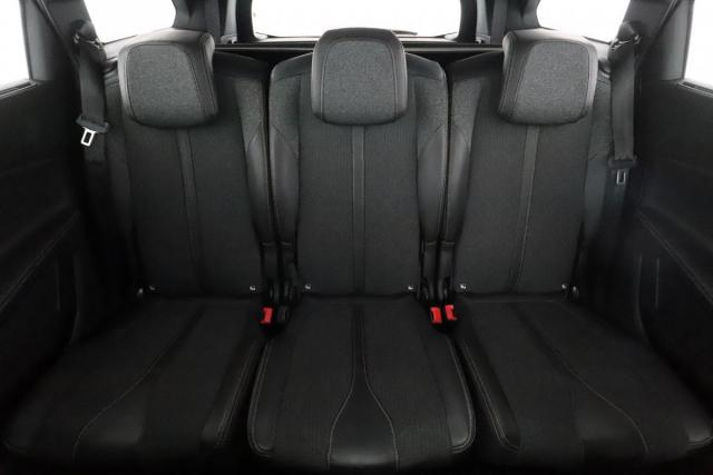 Peugeot 5008 image 8