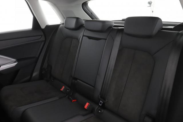 Audi Q3 image 9