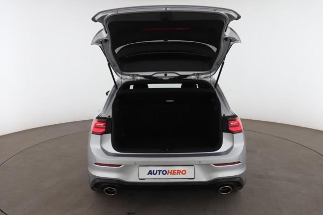 Volkswagen Golf image 9