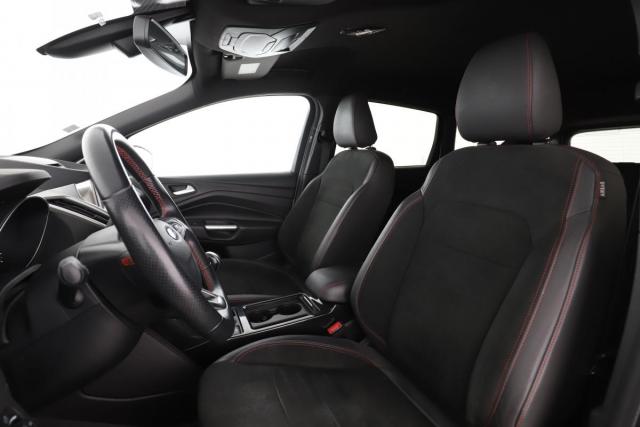Ford Kuga image 4