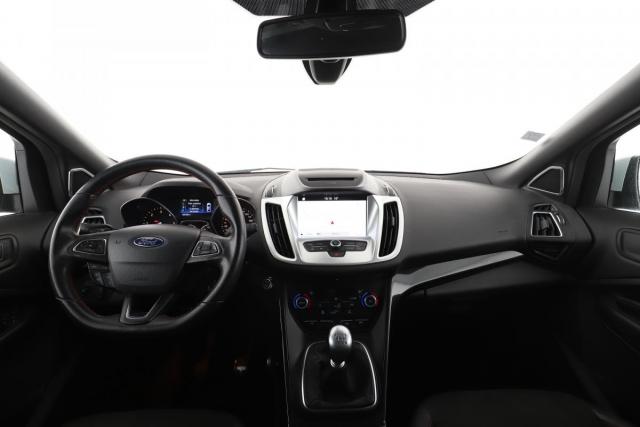 Ford Kuga image 7