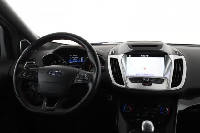 Ford Kuga image 3