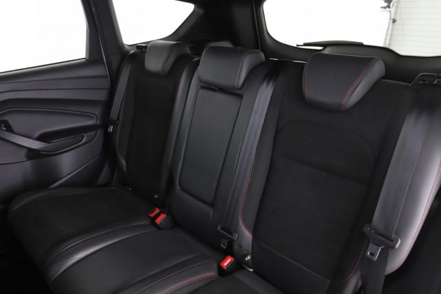 Ford Kuga image 5