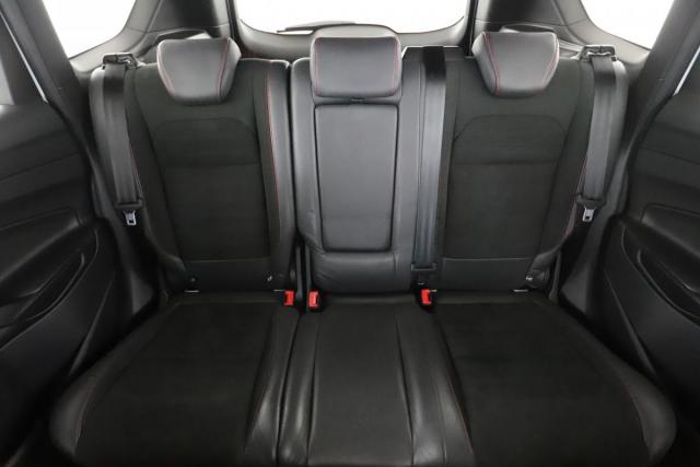 Ford Kuga image 6
