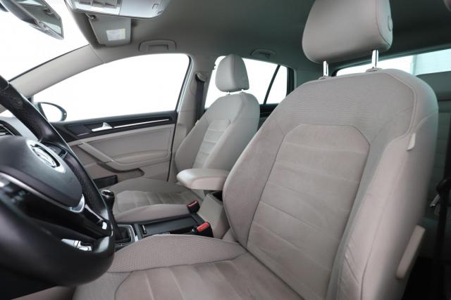 Volkswagen Golf image 3