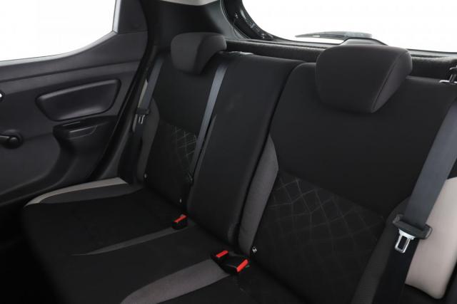 Nissan Micra image 4