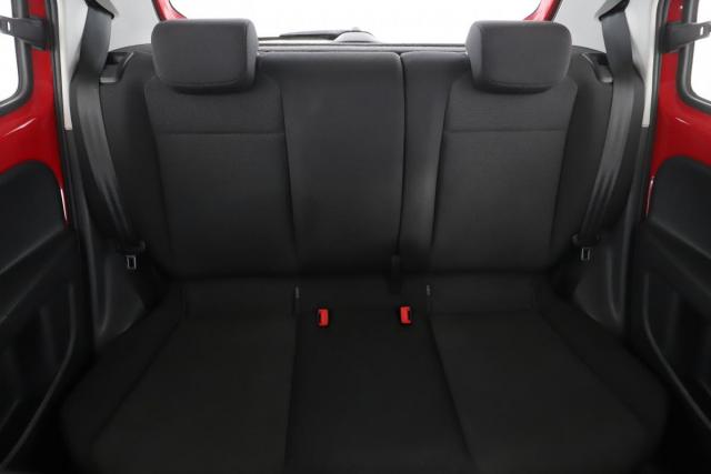 Volkswagen Up! image 6