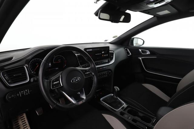 Kia Ceed image 8