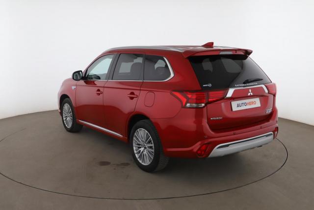 Mitsubishi Outlander image 8