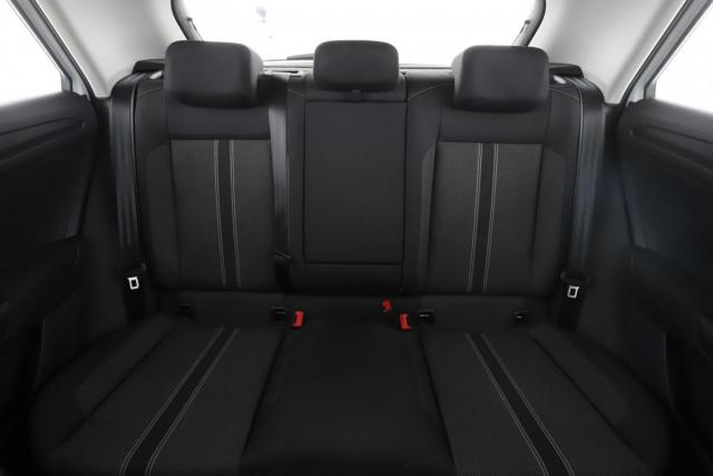 Volkswagen T-Roc image 6
