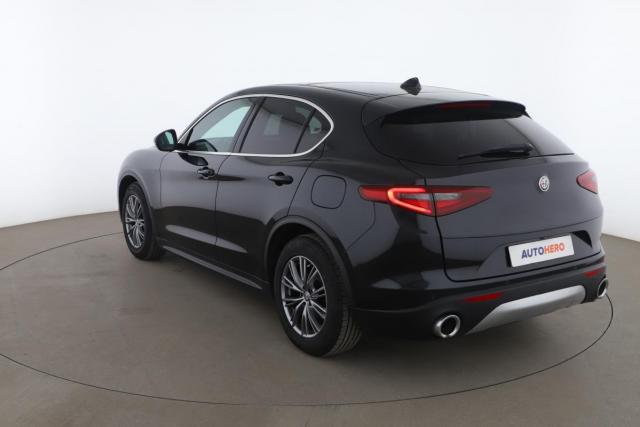 Alfa Romeo Stelvio image 3
