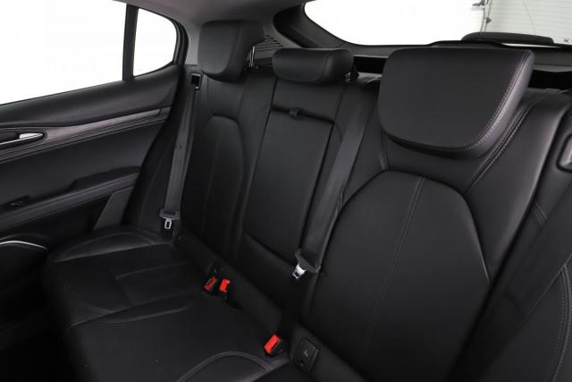 Alfa Romeo Stelvio image 4