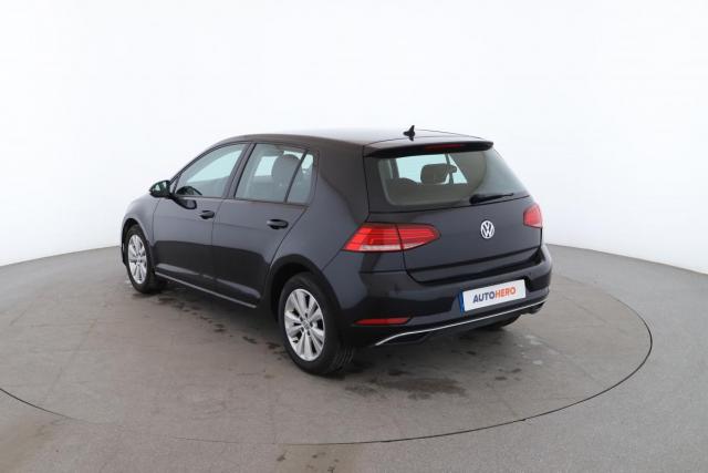 Volkswagen Golf image 6