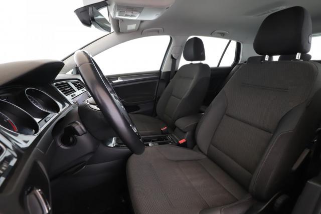 Volkswagen Golf image 5