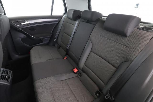 Volkswagen Golf image 4