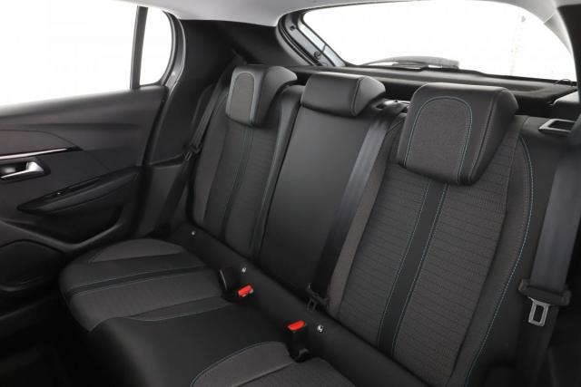 Peugeot 208 image 5