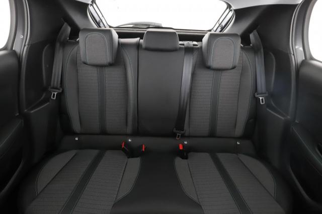 Peugeot 208 image 9