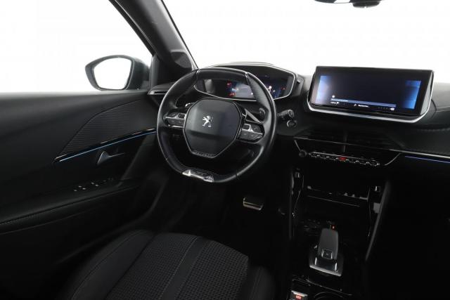 Peugeot 208 image 8